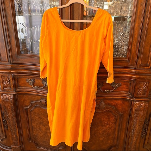 Traditional Indian Sari Tunic in Marigold Yellow ptp21.5,L40,Hip22,shoulder16.5 - Picture 2 of 8